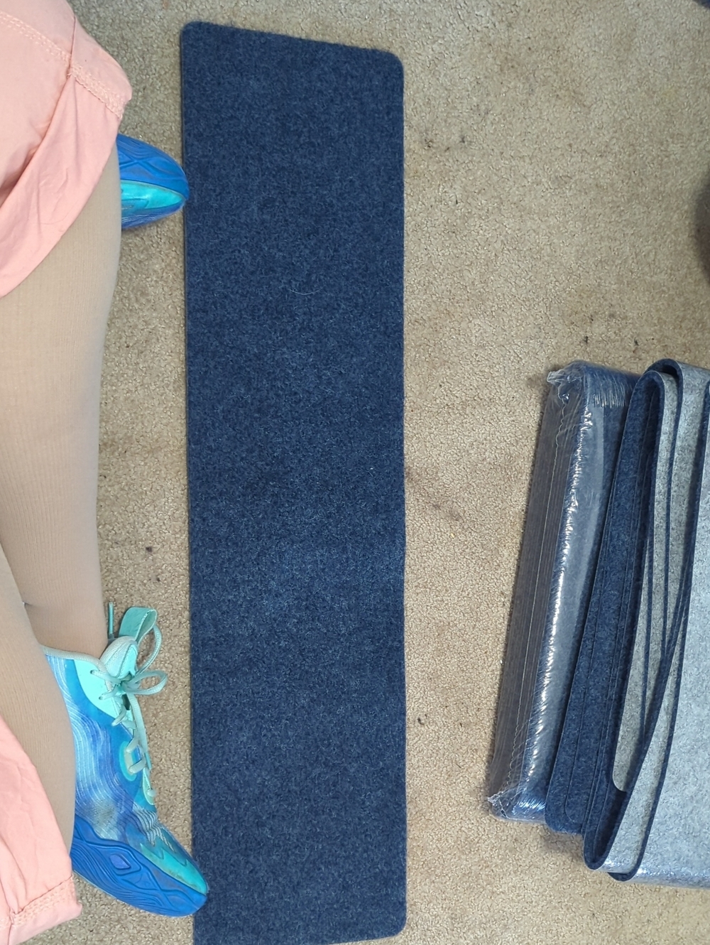 Stick On Stair Tread Carpet - Picture 3 of 5